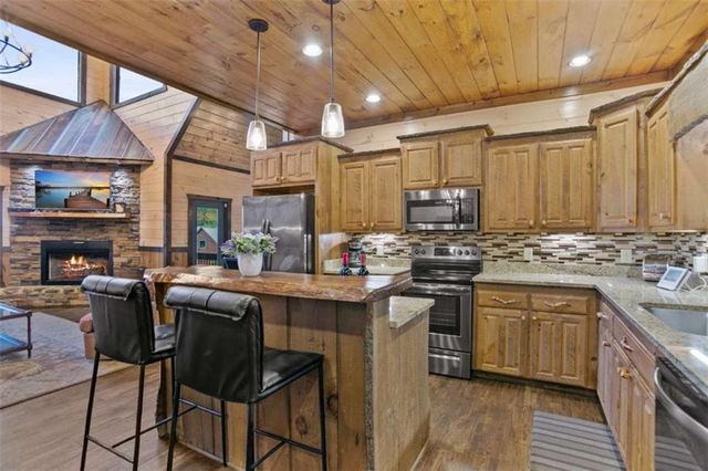 231 Kyle Road, Blue Ridge, GA 30513