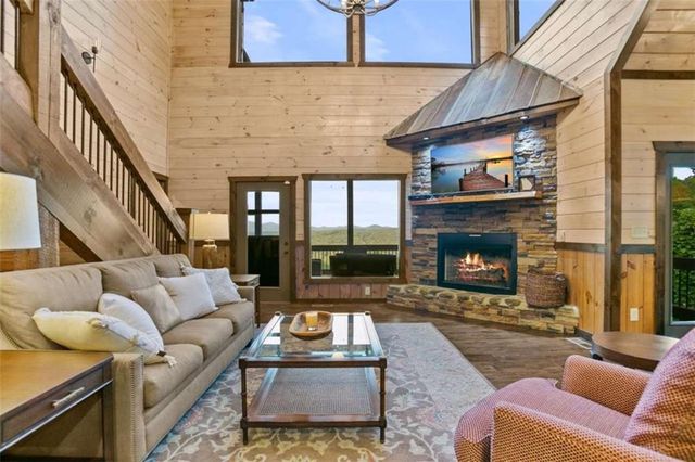 231 Kyle Road, Blue Ridge, GA 30513