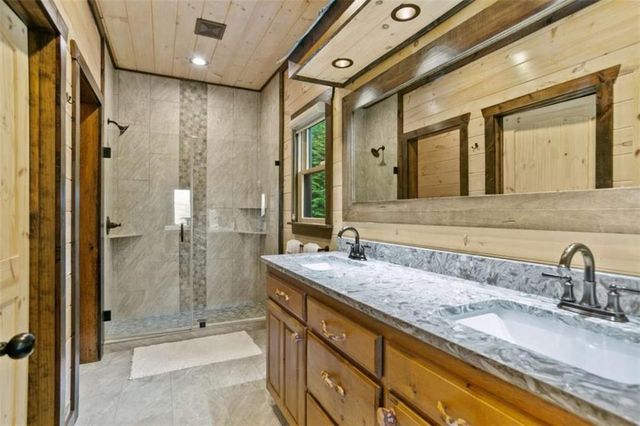 231 Kyle Road, Blue Ridge, GA 30513