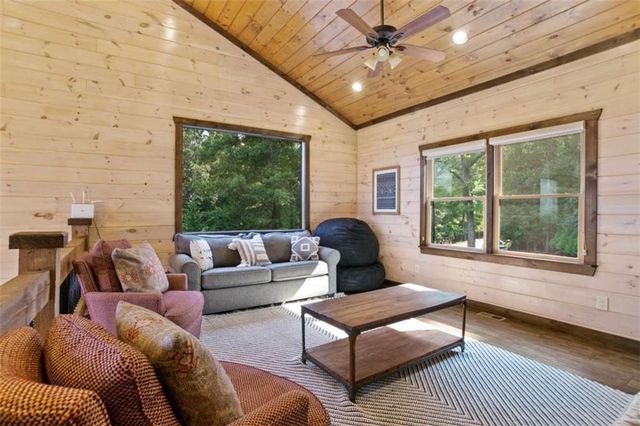 231 Kyle Road, Blue Ridge, GA 30513