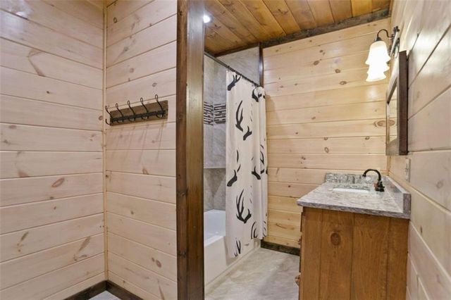 231 Kyle Road, Blue Ridge, GA 30513