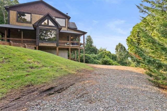 231 Kyle Road, Blue Ridge, GA 30513