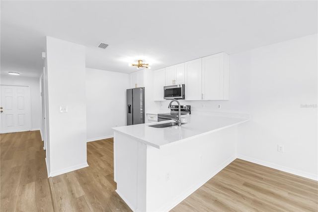 8517 EDGEWATER PLACE BOULEVARD, Tampa, FL 33615