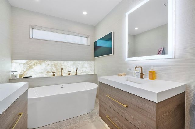 725 NE 36th Street, Boca Raton, FL 33431