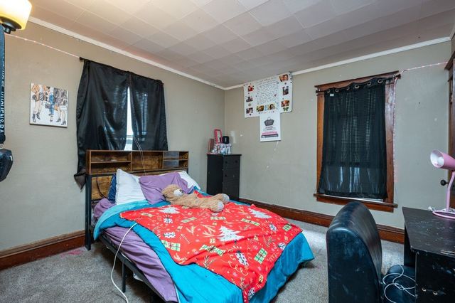 1704 Park Avenue SE, Cedar Rapids, IA 52403