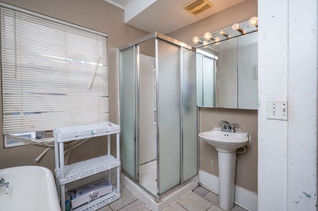 1704 Park Avenue SE, Cedar Rapids, IA 52403