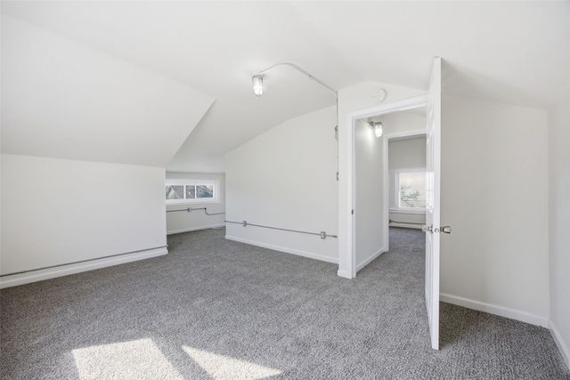 2423 1st Avenue SE, Cedar Rapids, IA 52402