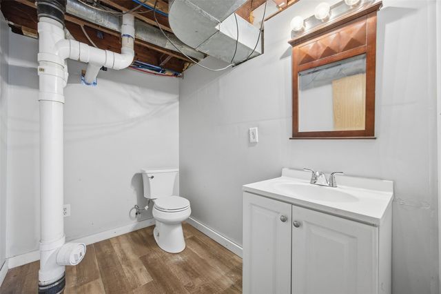 2423 1st Avenue SE, Cedar Rapids, IA 52402