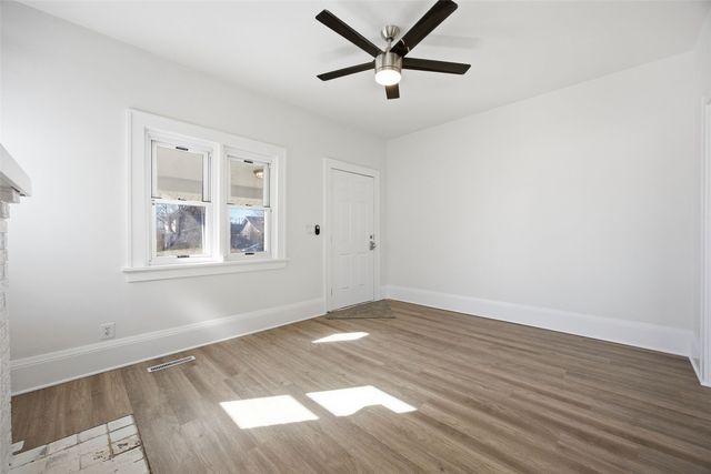 2423 1st Avenue SE, Cedar Rapids, IA 52402