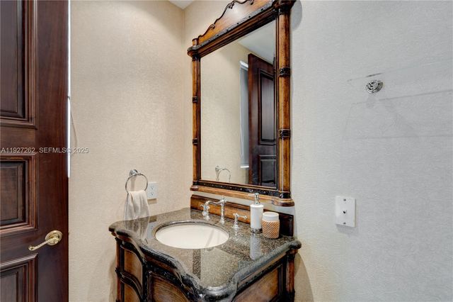 16047 Collins Ave 1604, Sunny Isles Beach, FL 33160