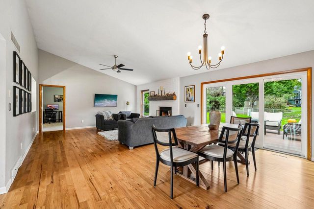 1917 Rustic WAY, Waukesha, WI 53186