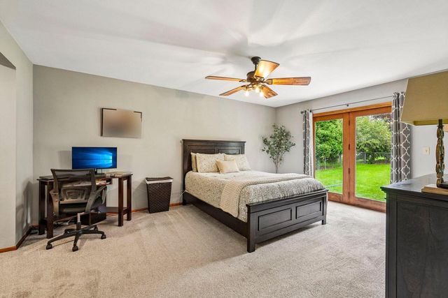1917 Rustic WAY, Waukesha, WI 53186