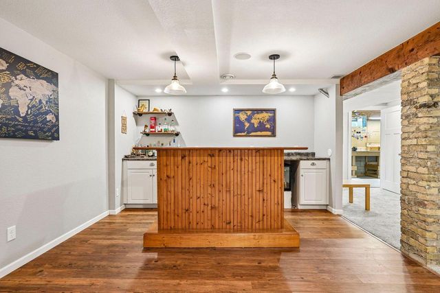 1917 Rustic WAY, Waukesha, WI 53186