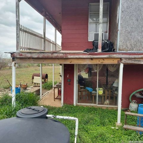 387 MILLS RANCH RD, Pleasanton, TX 78064