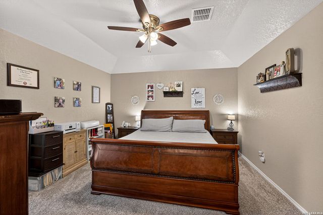 9810 Leubeck Ranch, Helotes, TX 78023