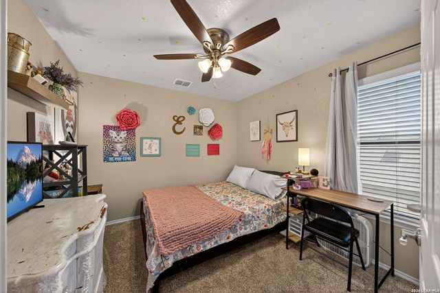 9810 Leubeck Ranch, Helotes, TX 78023