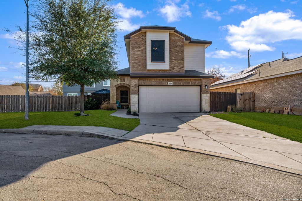 9810 Leubeck Ranch, Helotes, TX 78023