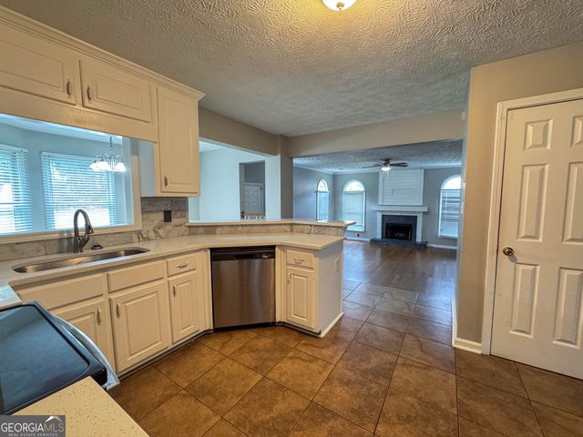 3152 Parks Run, Loganville, GA 30052