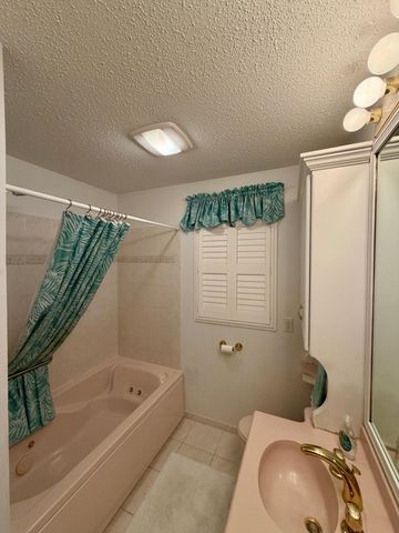 1117 1st Street S, Moorhead, MN 56560