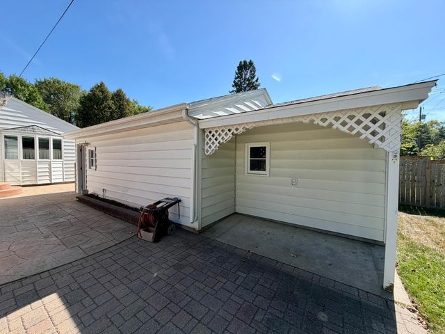 1117 1st Street S, Moorhead, MN 56560
