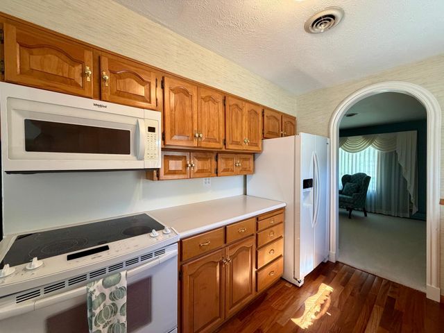 1117 1st Street S, Moorhead, MN 56560