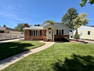 1117 1st Street S, Moorhead, MN 56560