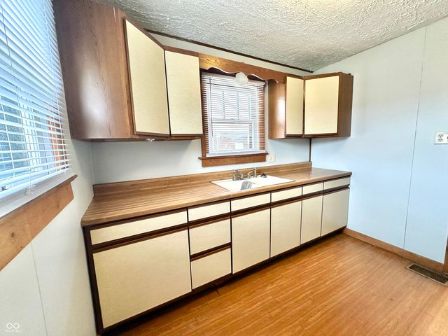 1048 E Berwyn Street, Indianapolis, IN 46203
