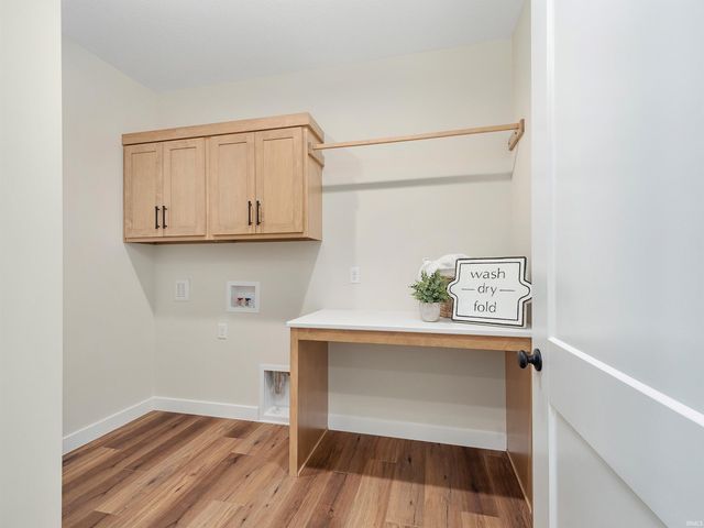 9186 E Snow White Road, Cromwell, IN 46732