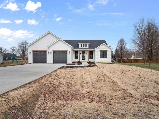 9186 E Snow White Road, Cromwell, IN 46732