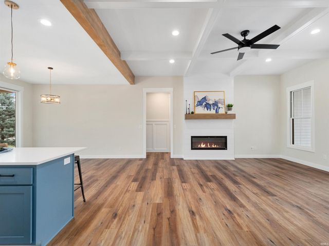 9186 E Snow White Road, Cromwell, IN 46732