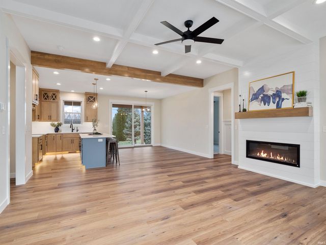 9186 E Snow White Road, Cromwell, IN 46732