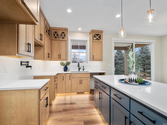 9186 E Snow White Road, Cromwell, IN 46732