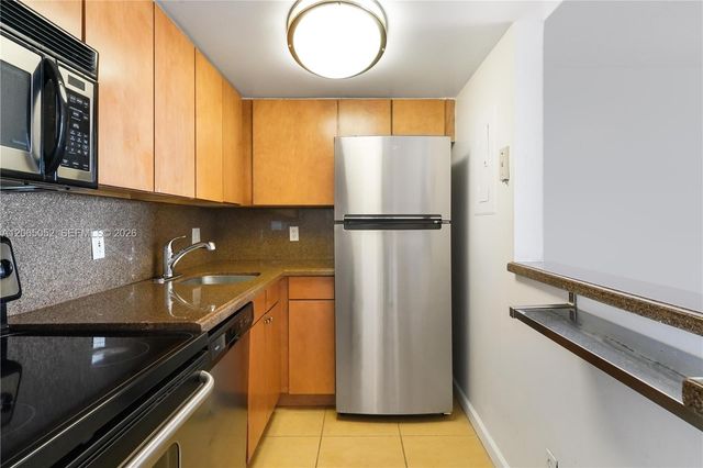 770 Claughton Island Drive 808, Miami, FL 33131