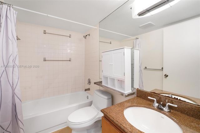 770 Claughton Island Drive 808, Miami, FL 33131