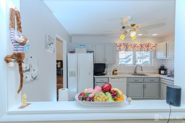 286 Harris Avenue, Middlesex, NJ 08846