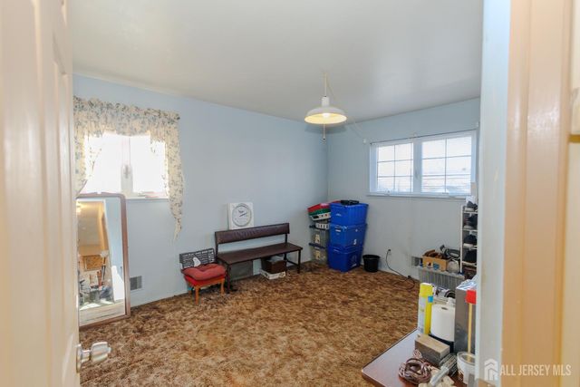 286 Harris Avenue, Middlesex, NJ 08846