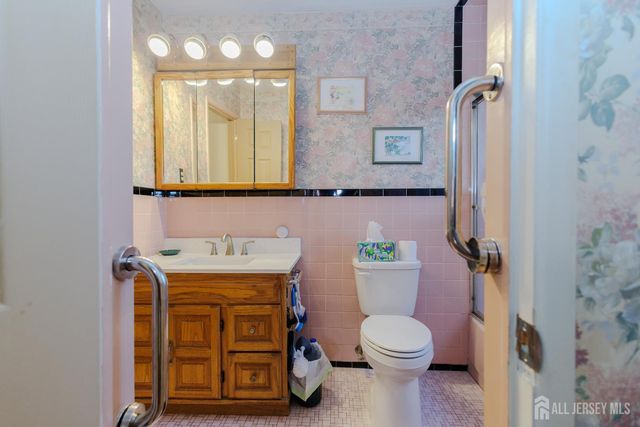 286 Harris Avenue, Middlesex, NJ 08846