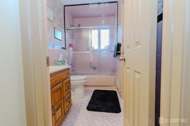 286 Harris Avenue, Middlesex, NJ 08846