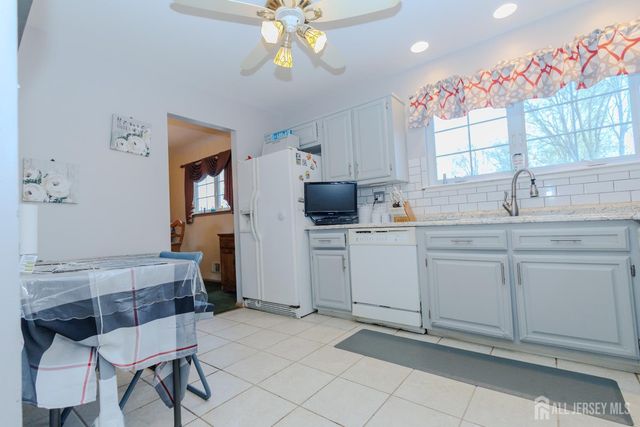 286 Harris Avenue, Middlesex, NJ 08846