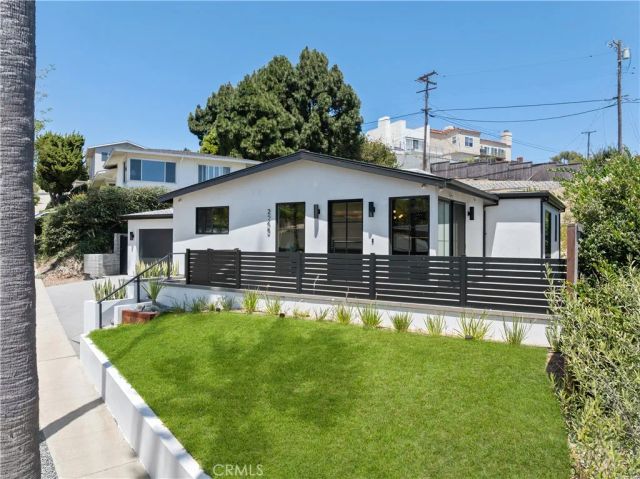 2200 Mantis Avenue, San Pedro, CA 90732