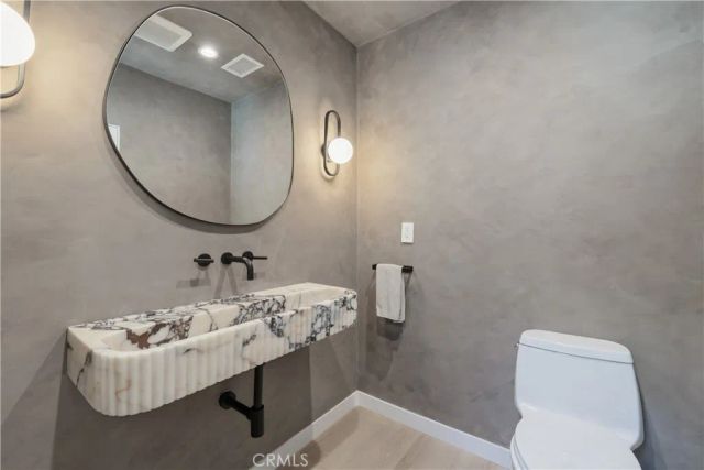 2200 Mantis Avenue, San Pedro, CA 90732