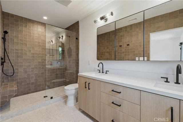2200 Mantis Avenue, San Pedro, CA 90732