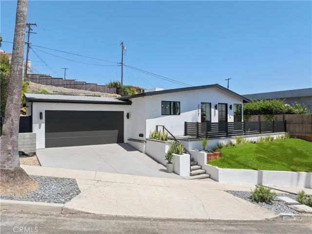 2200 Mantis Avenue, San Pedro, CA 90732
