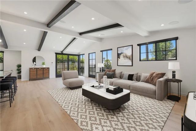 2200 Mantis Avenue, San Pedro, CA 90732