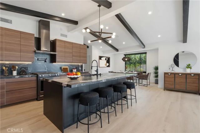 2200 Mantis Avenue, San Pedro, CA 90732