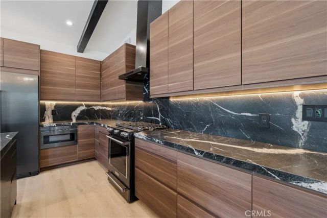 2200 Mantis Avenue, San Pedro, CA 90732