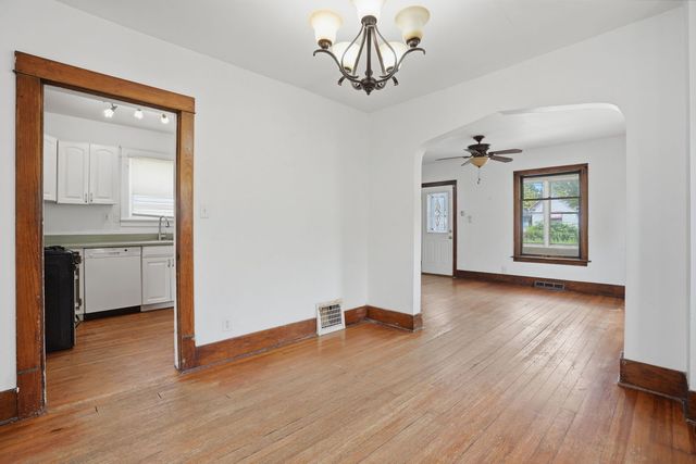 4312 14th Avenue, Rock Island, IL 61201