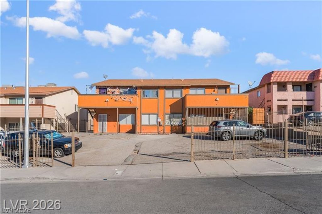 6982 Hopkins Drive, Las Vegas, NV 89156 — exterior