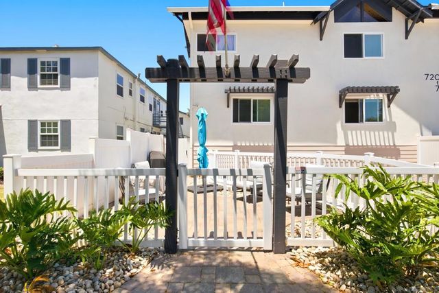 730 E Avenue, Coronado, CA 92118