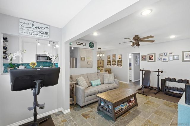 730 E Avenue, Coronado, CA 92118